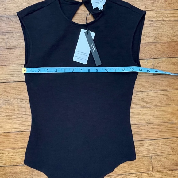 Who What Wear Megan Textured Open Back Bodysuit - Picture 6 of 9